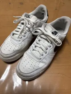 NIKE AIR FORCE 1 スニーカー