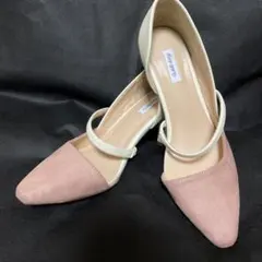 新品未使用　ピンクとホワイトのストラップ付きパンプス