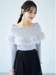 tocco closetファー付きケープライク袖口フリルリブニットプルオーバー