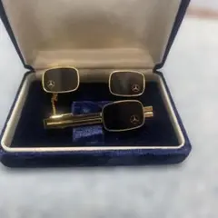 メルセデスベンツ　ネクタイピン、カフスボタンセット