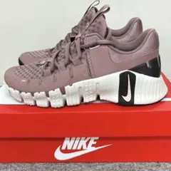 新品 NIKE ナイキ レディース メトコン 5 ランニングシューズ 24