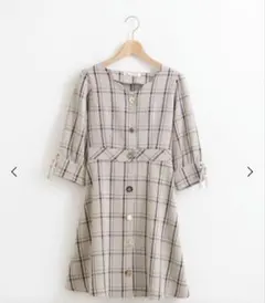 MAJESTIC LEGON チェック柄ワンピース　長袖　ベージュのサムネイル