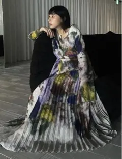 美品 Ameri UND SKETCH FLOWER SKIN DRESS - メルカリ