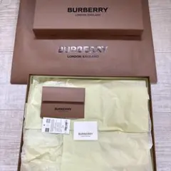 BURBERRY ギフトボックス 約30cm x 20cm ＋ショッパー袋