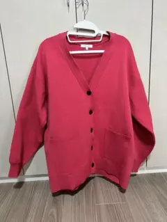 ピンク ボタン付き カーディガン