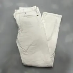 UNIQLO ホワイト ストレートデニムパンツ