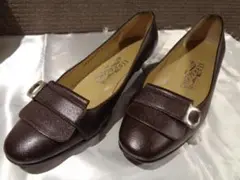 Salvatore Ferragamo　ガンチーニパンプス　美品　２2,5cm