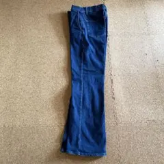 UNIQLOユニクロ　スリムフレアトラウザージーンズ　Sサイズ　丈短め