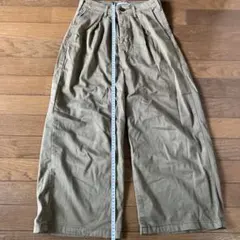 SOMETHING カーキワイドパンツ