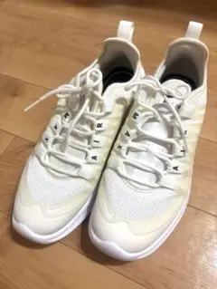 Nike Air Max AXIS/ホワイト スニーカー