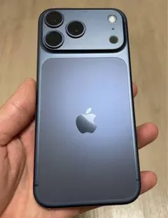 Apple iPhone 17pro 256gbディープパープル本体 アメリカ製 - メルカリ