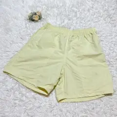 【GU】ライトグリーン 薄い黄色 ショートパンツ ハーフパンツ 春夏 M