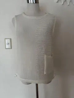 新品ホワイト ニットベスト　フリー
