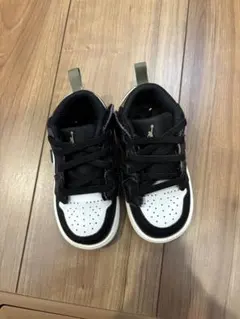 NIKE ジョーダン　13.5