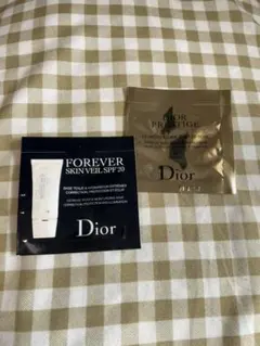 ディオールスキン フォーエヴァー&エヴァー ベース サンプル