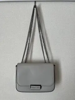 CHARLES & KEITH グレー ショルダーバッグ