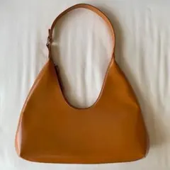 ⭐️ BY FAR AMBER⭐️ ショルダーバッグ バーニーズニューヨーク取扱 