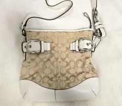 【COACH】ロゴ入りショルダーバッグ