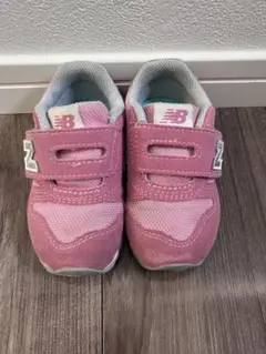 New Balance 373 ピンクスニーカー