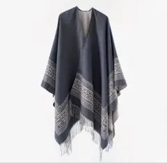 幾何学模様フリンジ付きグレーポンチョ