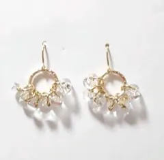 ファルファーレチェコビーズのしゃらしゃら春ピアス　クリスタル