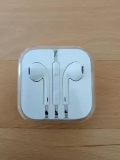 Apple EarPods ホワイト ケース付き