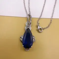 a93大振り華麗サファイア風ネックレス