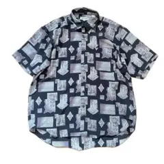 古着屋で購入　幾何学模様 半袖シャツ 黒
