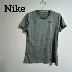Nikeトップス　グレー