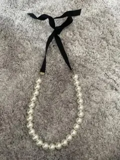 パールネックレス 黒リボン付き