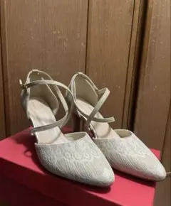 クロスストラップヒールパンプス ベージュ ホワイト レース