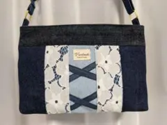 デニムリメイクサコッシュ