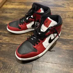 NIKE AIR JORDAN 1 MID シカゴ
