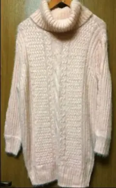 ニットワンピース　タートルネックセーター