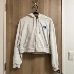 NERDY グレー フルジップ クロップドパーカー