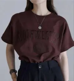 新品／BONJOUR SAGAN カレッジ刺繍ピグメントスウェットTシャツ／半袖