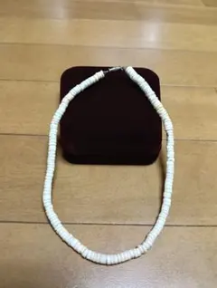☆ホワイト系☆ シェルビーズ ネックレス