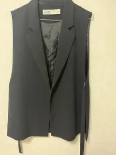ZARA ブラック ノースリーブジャケット