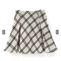 ダイヤチェック柄ツイードフレアミニスカート mei37