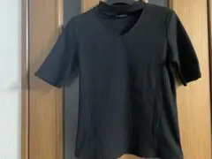 INGNI リブ編み 黒 半袖 チョーカーネック　Vネック Tシャツ