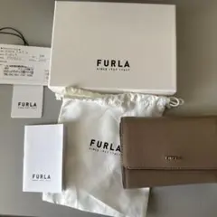 FURLA牛革二つ折り財布（正規品、袋/箱/証明書付き）