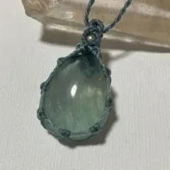 J*s様 【フローライト】ラムネ瓶のグリーン マクラメネックレス　未使用品