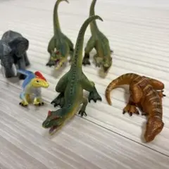 恐竜、動物フィギュアセット 10体