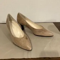 Item thumbnail for item 61ae2ca3-bbf7-448e-8a2b-b9c3fbd5848a