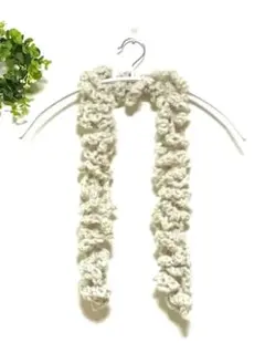 〚31〛手編み＊フリルショートマフラー＊ラメベージュ