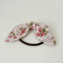 うさみみヘアゴム(小) 小花　ピンク　ハンドメイド