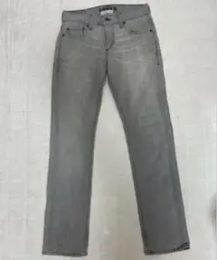 リーバイス グレー　デニム　ストレートジーンズ