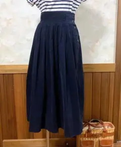 ネイビーのコーデュロイ　フレアスカート♡（M） 日本製