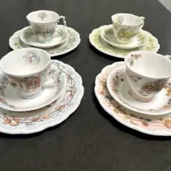 ロイヤルドルトンブランブリーヘッジ四季トリオと21センチプレート