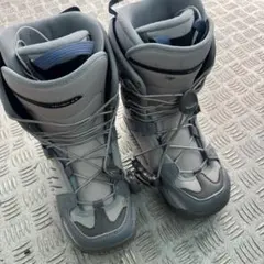 SALOMON 女性用スノーボードブーツ グレー